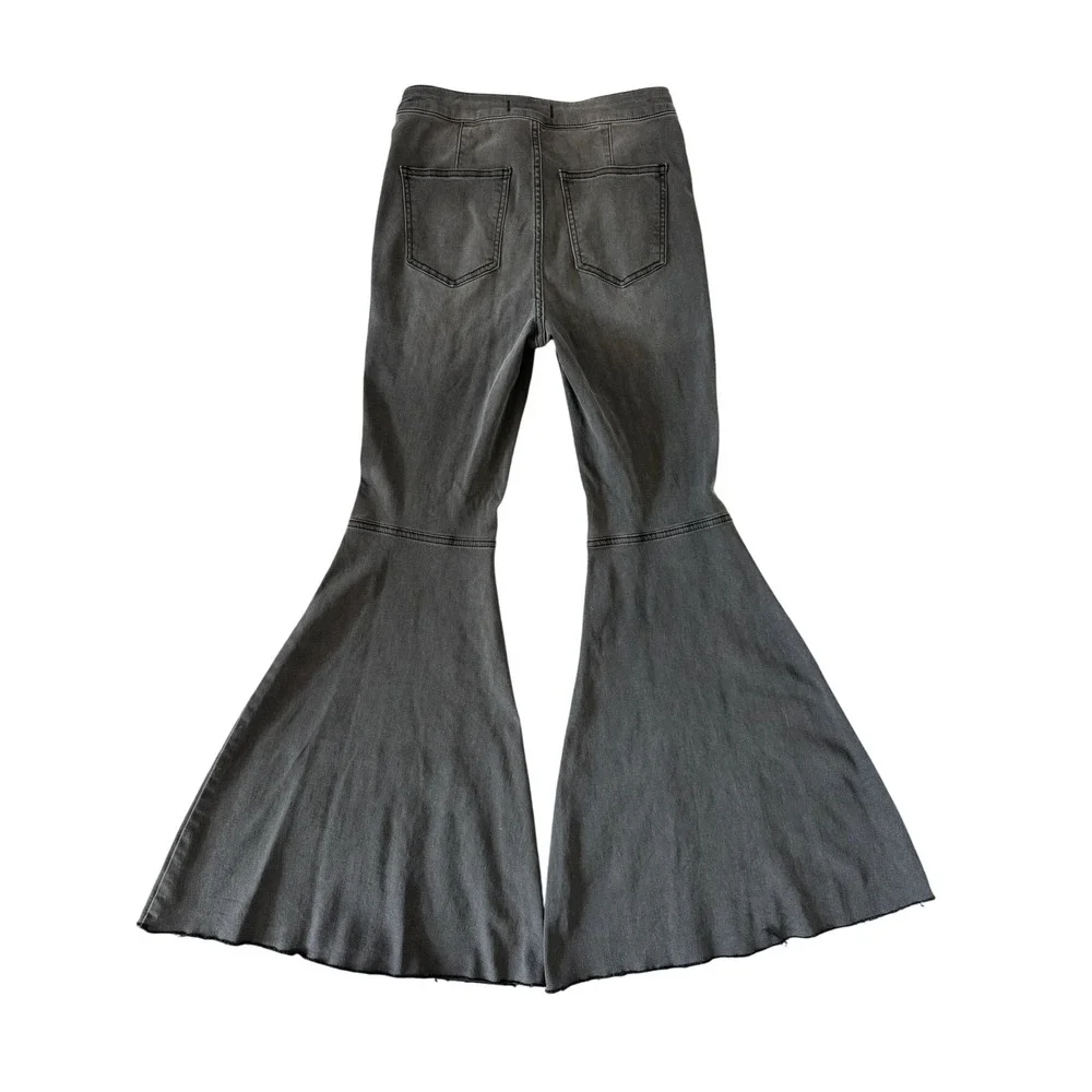 WE THE FREE Womens Gray Flared Bell Bottom Jeans Size 28 - Picture 2 of 4